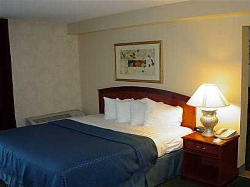 Quality Suites Central Colorado Springs Zewnętrze zdjęcie