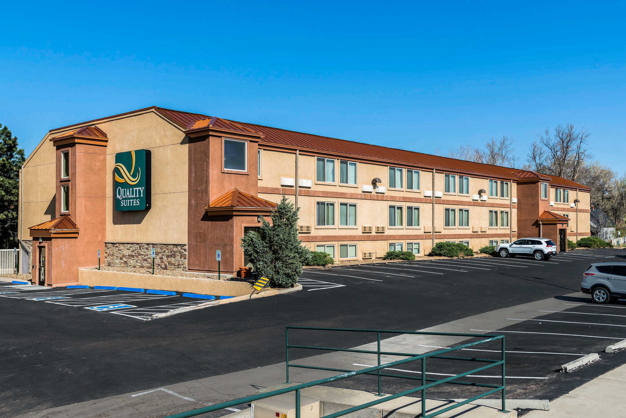Quality Suites Central Colorado Springs Zewnętrze zdjęcie